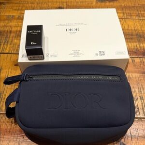 Dior Men's Dark Blue Toiletry Bag/10 ml sauvage Parfume